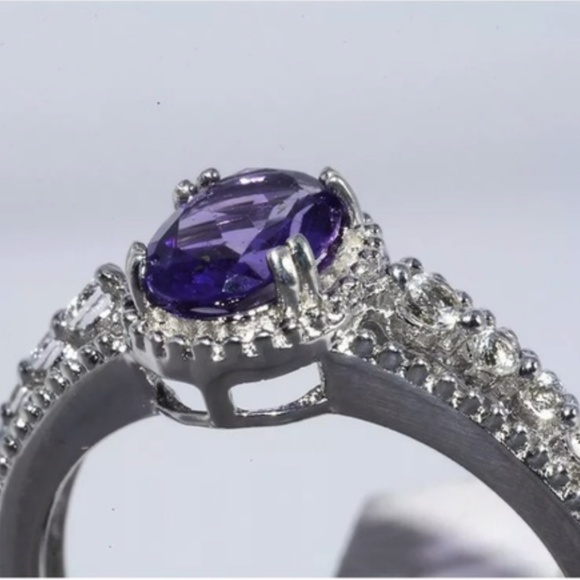 Natural Oval Cut Purple Amethyst Gem Ring, cute Ring, shiny Ring. - Picture 6 of 6